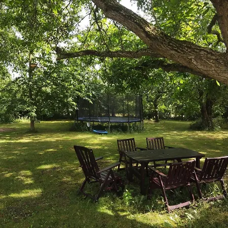 Five Oaks - Gruene * Hohenkirchen (Nordwestmecklenburg)