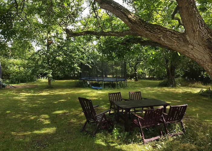 Five Oaks - Gruene * Hohenkirchen (Nordwestmecklenburg)